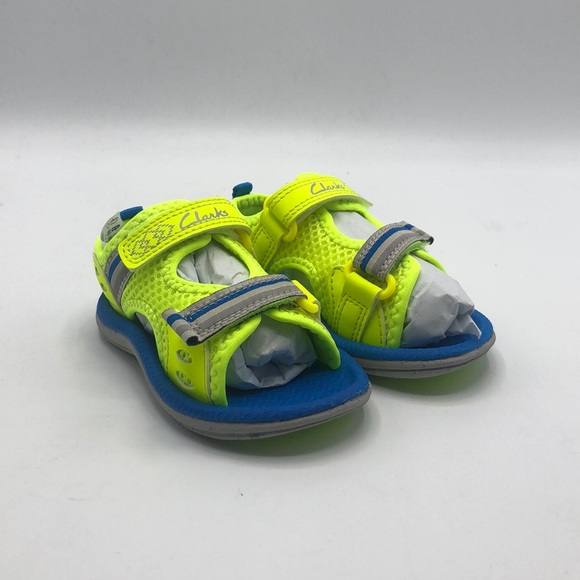 clarks sandals size 4.5